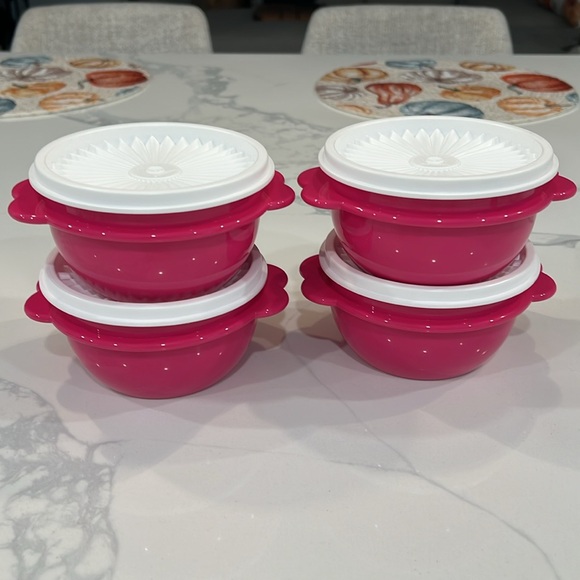 Tupperware small containers - Picture 3 of 12